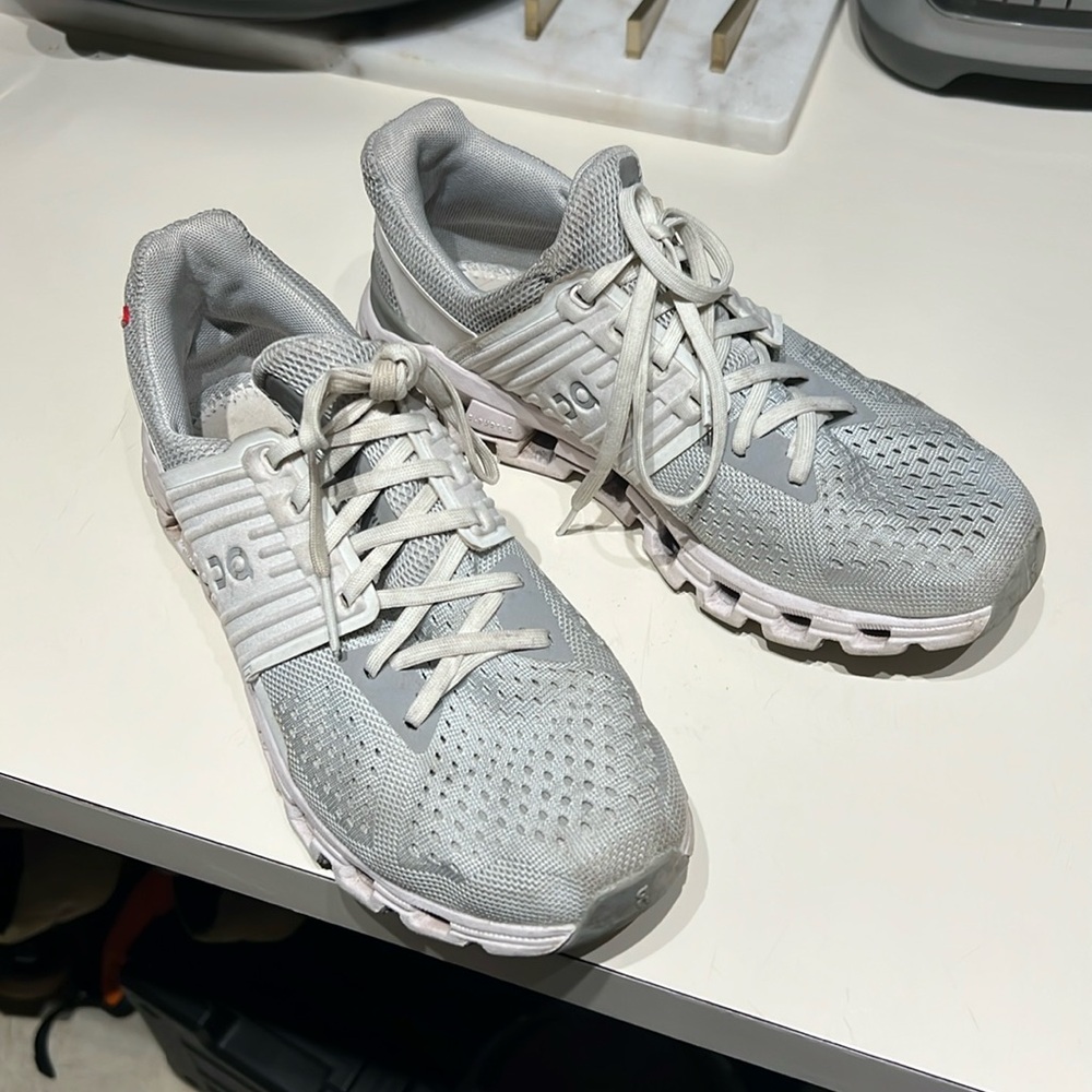 ONCLOUD WHITE